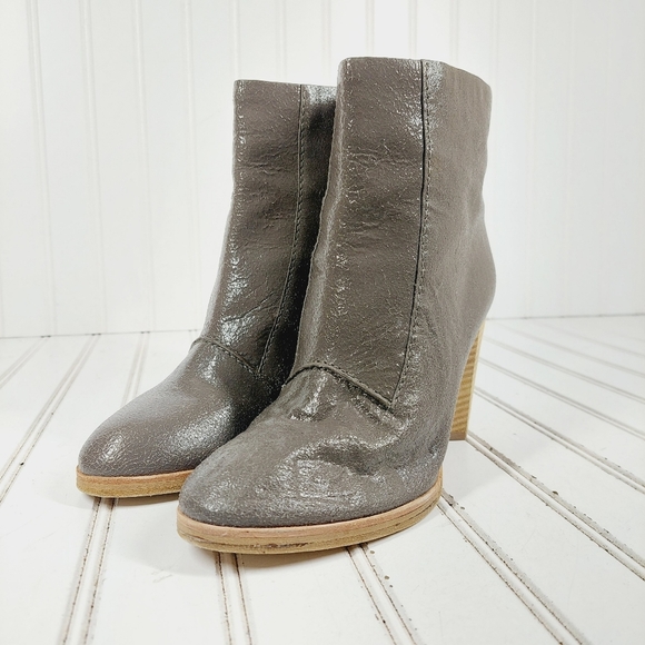 New Marc By Marc Jacobs Grey Textured Leather Block Heel Ankle Boots K135 - Picture 2 of 12